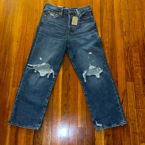 Levi Jeans (WOMEN) - Picture 1 of 6